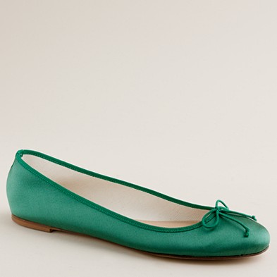 Perfectly en pointe our classic flats finely crafted in sumptuous silk 